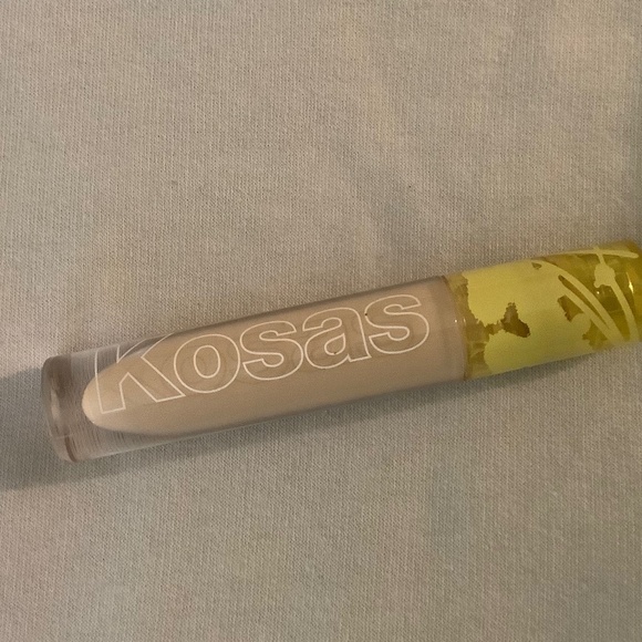 Kosas Concealer  2 W - Picture 3 of 4
